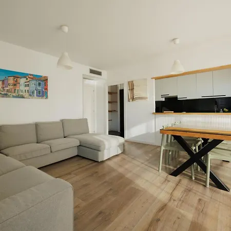 Gran Apartmento Playa Apartment *
